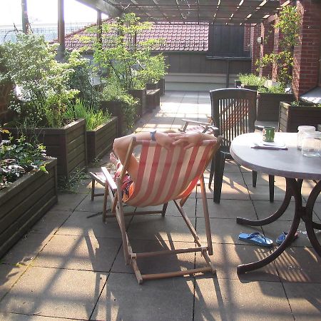 نزل أوسنابروكفي Penthouse Backpackers المظهر الخارجي الصورة