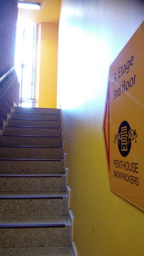 نزل أوسنابروكفي Penthouse Backpackers المظهر الخارجي الصورة